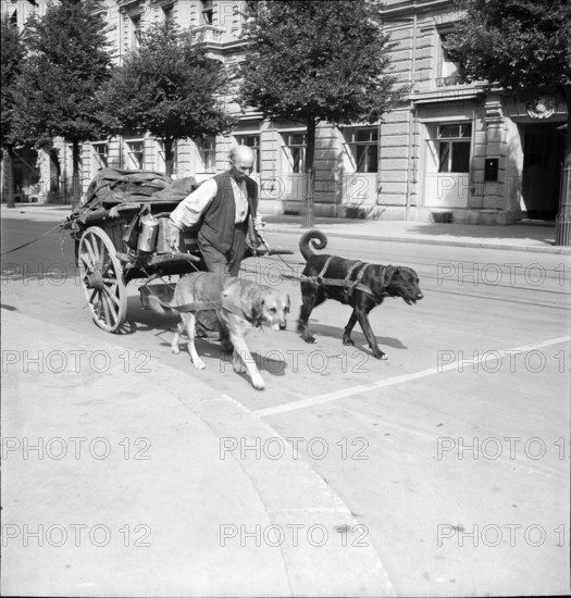 Yenish merchant in Bern, 1940