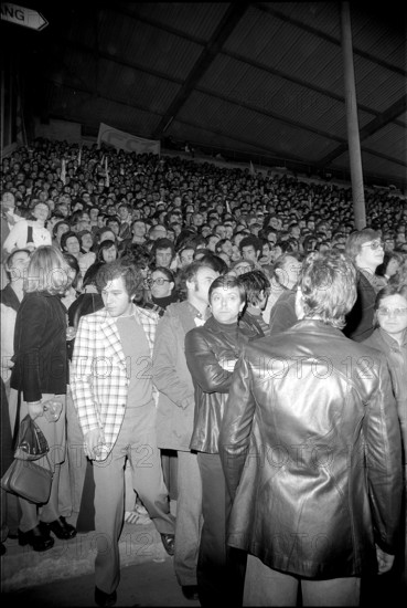 Champions Cup semifinal 1977: FC Zurich vs. FC Liverpool; overcrowded stands