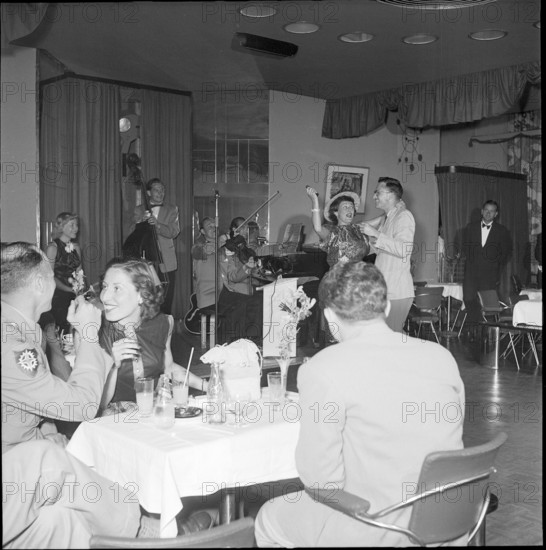 Nightclub in Zurich, 1952