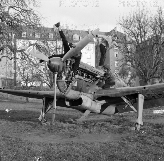 Robinson playground in ZurichWipkingen 1957