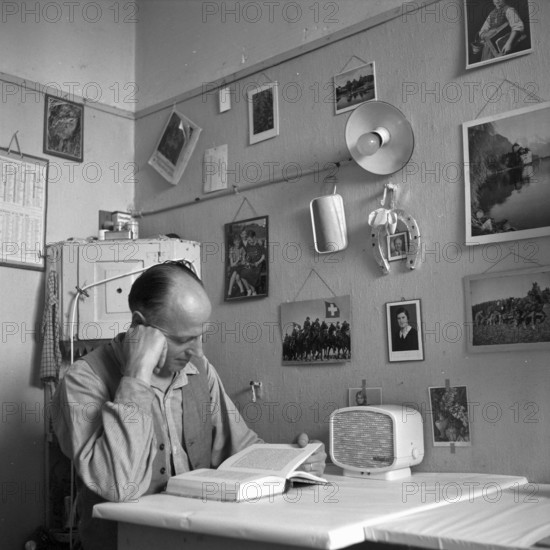 Radio installation in the Lenzburg prison, 1954