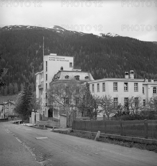 Swiss Alpine Middle School Davos SAMD 1946