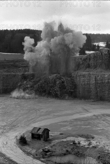 Blasting of a limestone bank, Mellikon quarry 1970