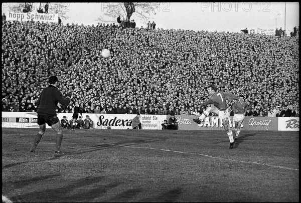 1965 World Cup Qualifier: Switzerland vs. Holland