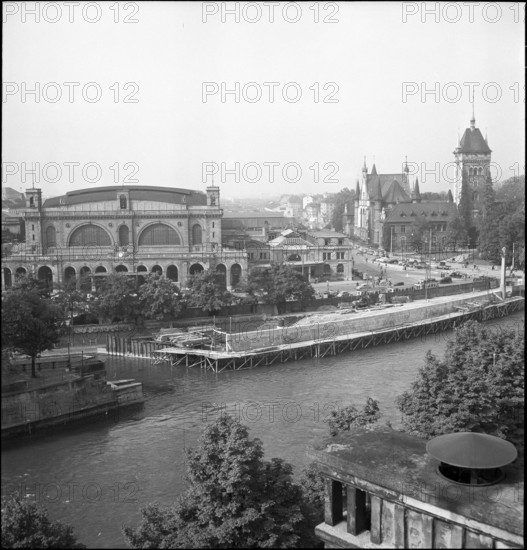 Reconstruction on the Limmat, 1950