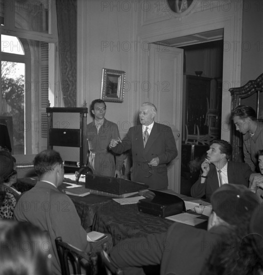 Auction of items from Louis Napoleon's possession at the Villa Prangins; 1950