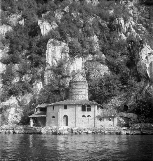 Limestone mining, lime kiln near Caprino, Ticino; 1949