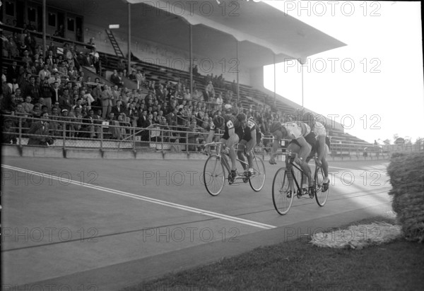 Helsinki Olympics 1952: Tandem race; Australia ahead of South Africa