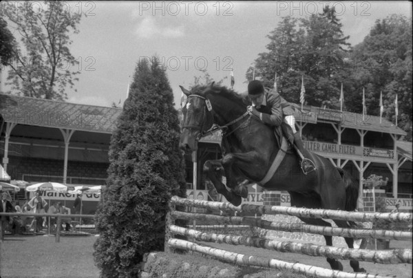 CSIO Lucerne 1974: Tino Magalow on Weiko