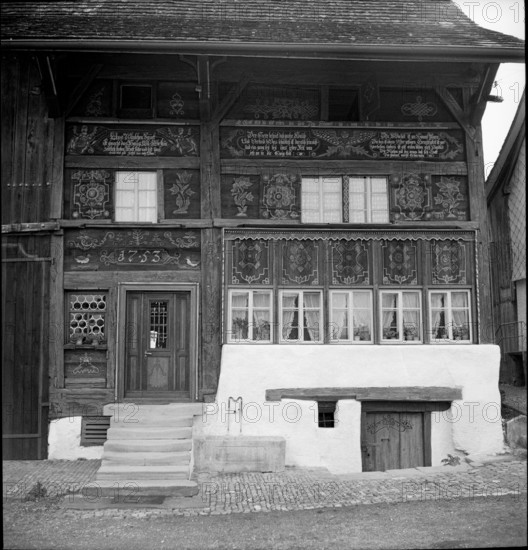 House motto on a farmhouse in Wermatswil, 1949