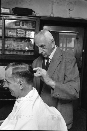 Hairdresser at work, 1971