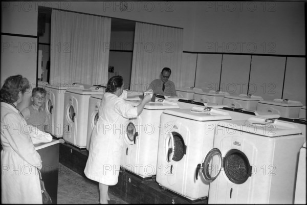 Laundromat, Zurich 1947