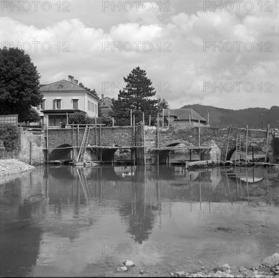 Stone bridge in Travers; 1951