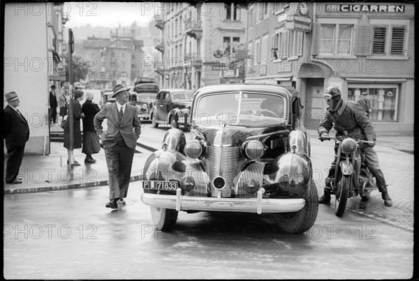 Marshal Pétain's journey through Switzerland; 1945