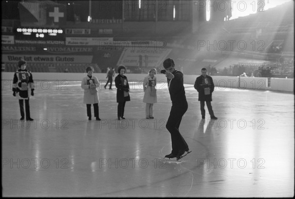 European Championships in Zurich 1971: Judges at the compulsory demonstration