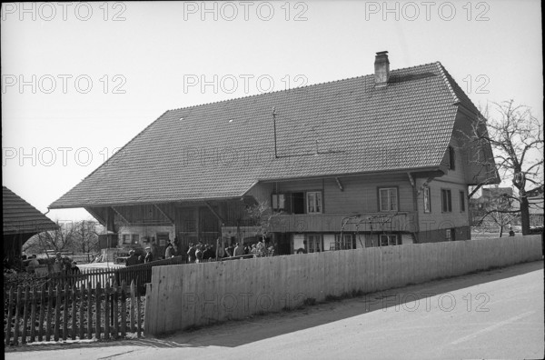 Bernese Seeland, Gant on a farm; 1966