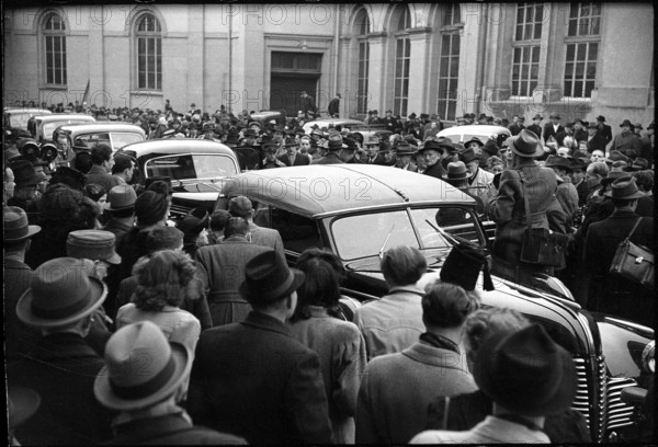 WWII: Allied economic delegation arriving in Bern, 1945