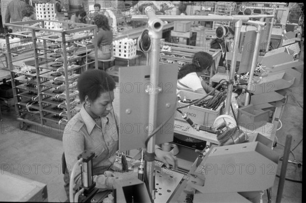Ugandan woman as a factory worker in Burgdorf 1973