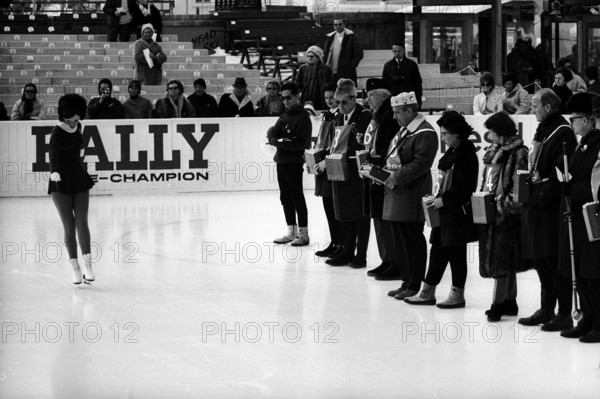 World Figure Skating Championships 1966 in Davos: Women's compulsory skating, judges