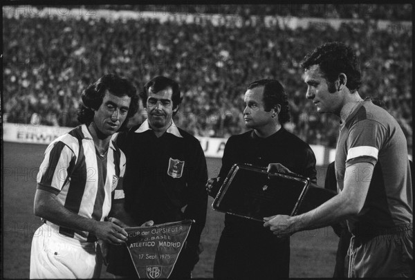 Cup Winners' Cup 1975/76: FC Basel vs. Athletico Madrid; Captain Mundschin