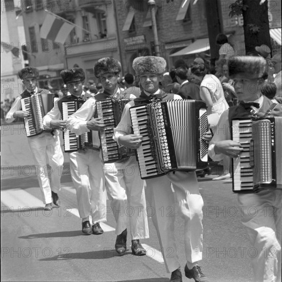 Parade at the Harmonica World Festival in Lucerne, 1964
