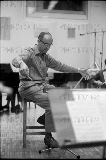 Hans Moeckel recording in the Beromünster studio, 1963