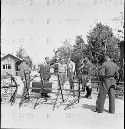 WW 2: Refugee of war coming back to France, border in Verrier 1944