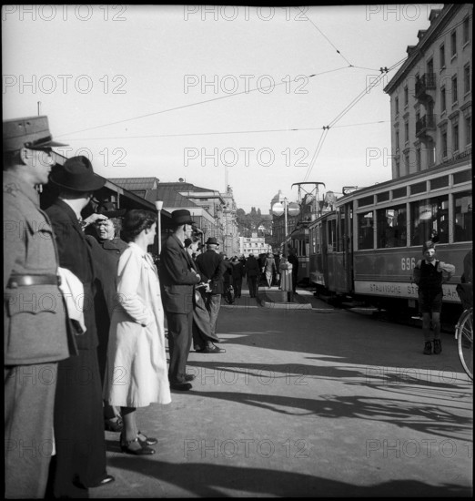 WW 2: waiting for tramway in front of Zurich Main Station 1944
