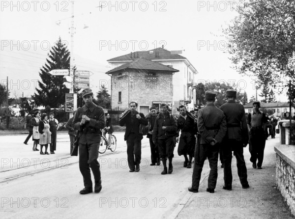 Italian partisans. escape from Italy. 1944