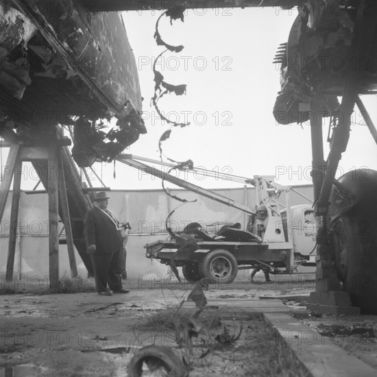 After WW 2: recovery of a bomber, wreck, wreckage, Steckborn 1954