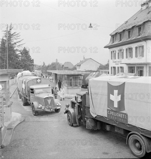 Swiss trucks before leaving. 1944