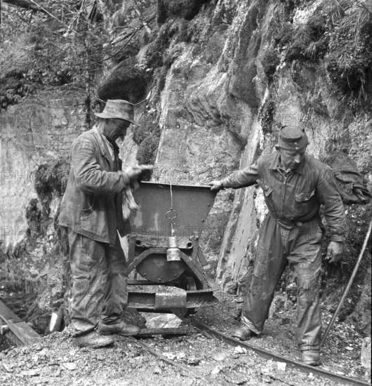 Valais, Miners. mine car. Goltschried coal mine. 1941