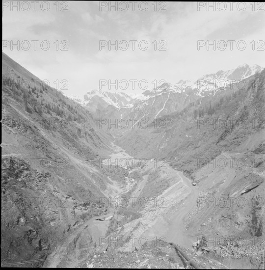 Luzzone reservoir: building site 1959