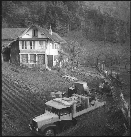 Mud avalanche near Pully. rubble. 1945