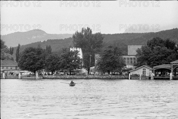 ATP-Bilderdienst: telephoto equipment, 1954