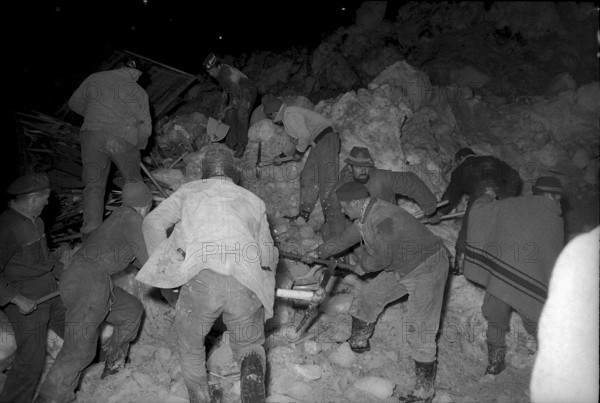 Mattmark glacial ice avalanche, 1965