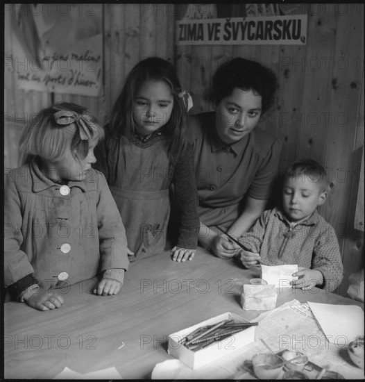 Quarantine camp for Swiss abroad in Neuchâtel 1945