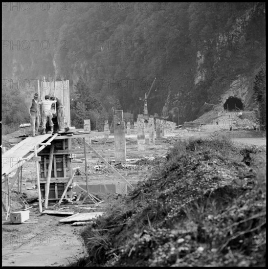 Construction of the Kerenzerberg railway tunnel, ca. 1960