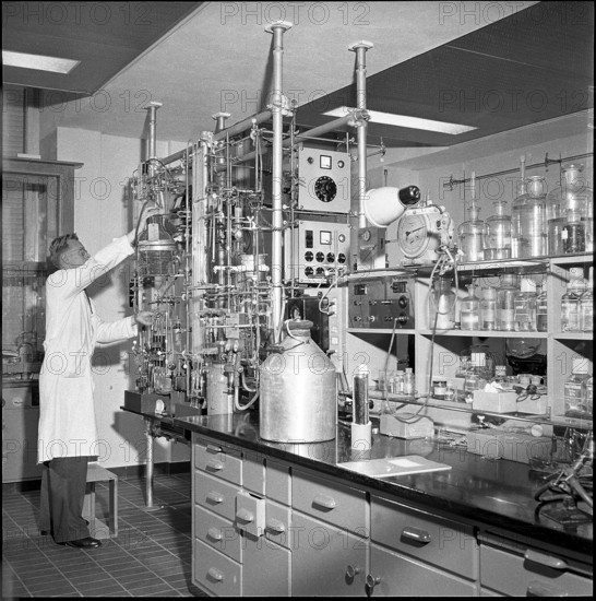 Laboratory internship, Chemistry Institute of ETH Zurich 1955