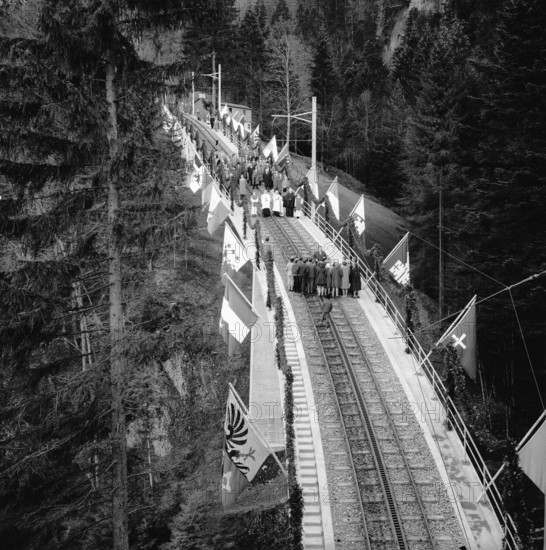 Inauguration of the Schnurtobel Bridge of the VitznauRigi Railway, 1958