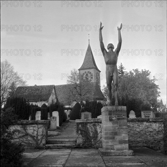 Cemetery in ZurichHöngg, 1953