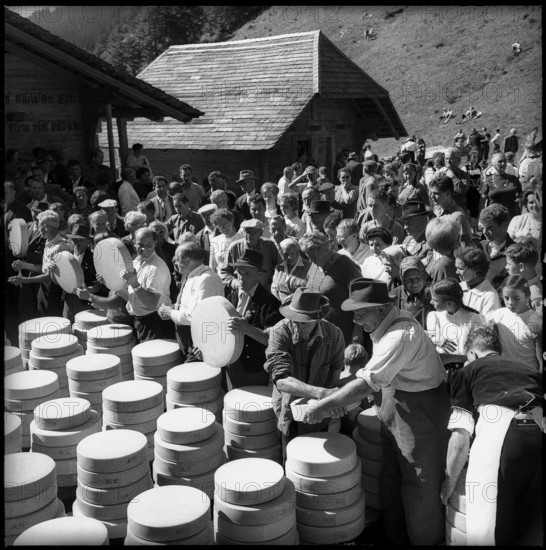 Cheese sharing in the Justistal, 1964