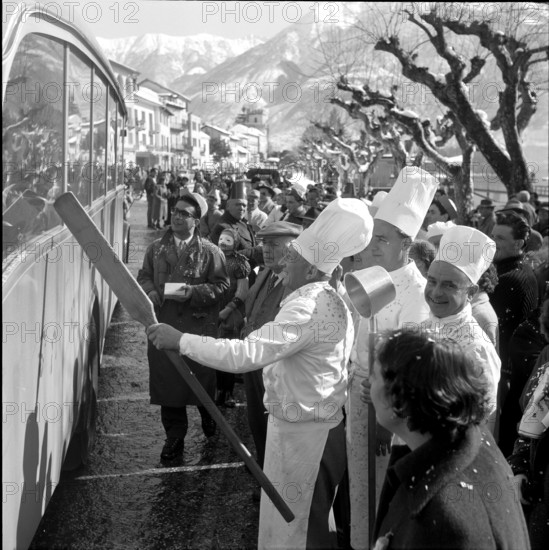 Risotto dinner at the carnival in Ascona, 1955