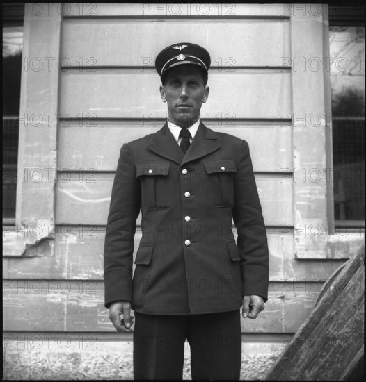 SBB employee in uniform, 1947