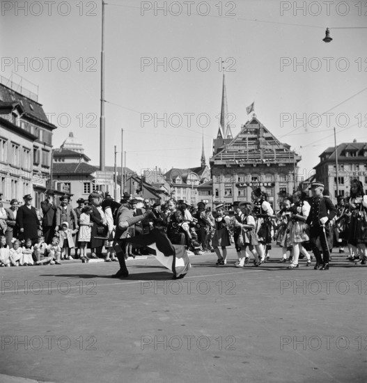 Sechseläuten in Zurich, 1940