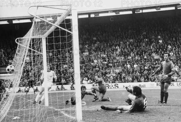NLA Championship 1973/74: FCZ FC Basel; Rutschmann, goalkeeper Kunz, Mundschin, Fischli, Hasler