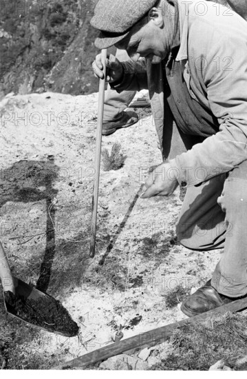 Blasting after rockfall on the Gotthardstrasse in 1969