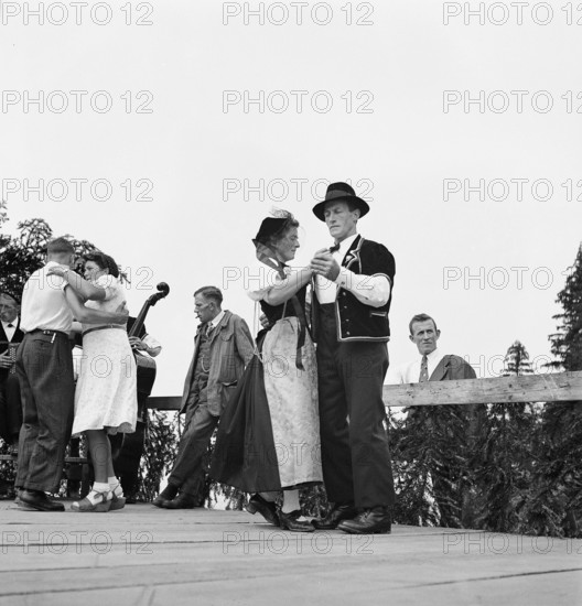 Folk festival in Emmental, 1942