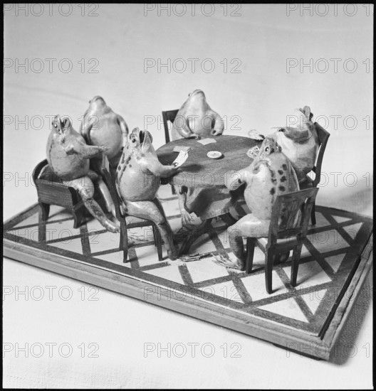 Frogs playing cards, 1943