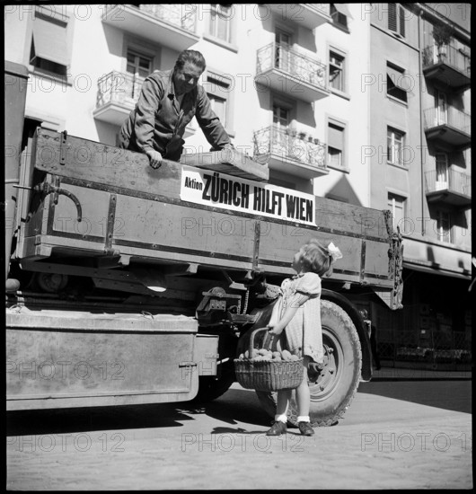 Potato collection in Zurich, 1946